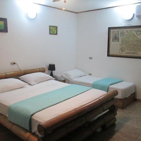 Hotel Bugabutik Puerto Viejo de Talamanca エクステリア 写真