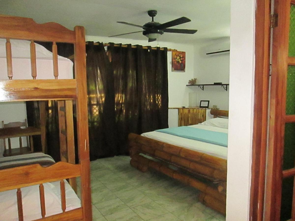 Hotel Bugabutik Puerto Viejo de Talamanca エクステリア 写真