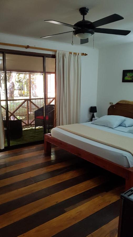 Hotel Bugabutik Puerto Viejo de Talamanca エクステリア 写真