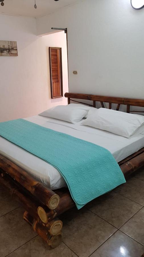 Hotel Bugabutik Puerto Viejo de Talamanca エクステリア 写真