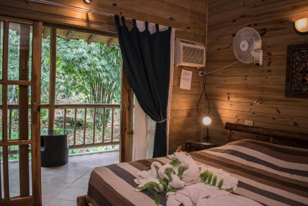 Hotel Bugabutik Puerto Viejo de Talamanca エクステリア 写真