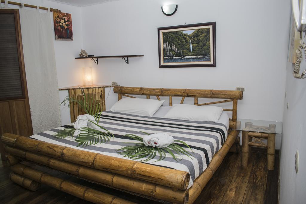 Hotel Bugabutik Puerto Viejo de Talamanca エクステリア 写真